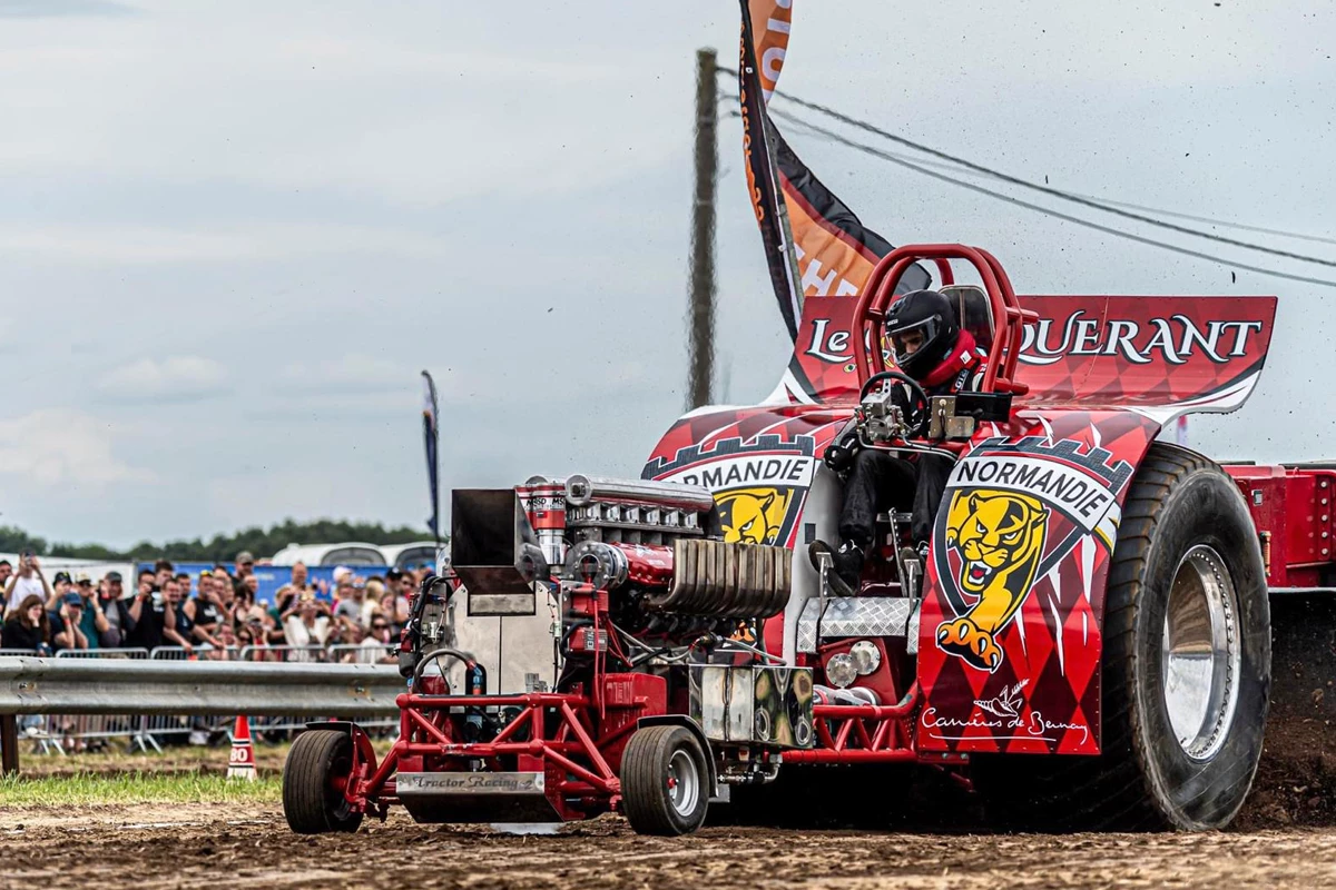 Le Conquérant tracteur pulling de Bernay, Eure, Normandie